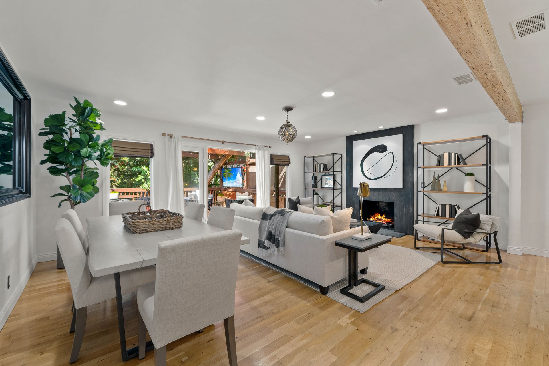 listing-img