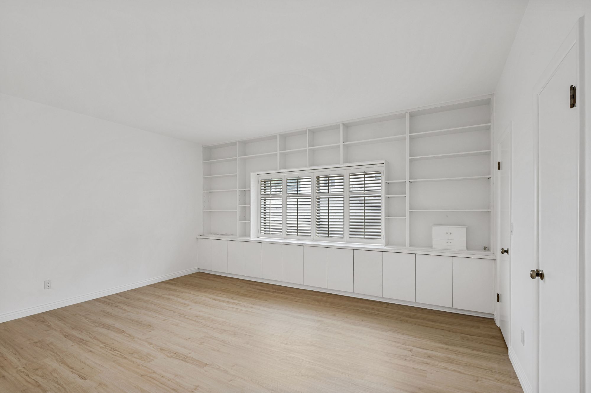 listing-img