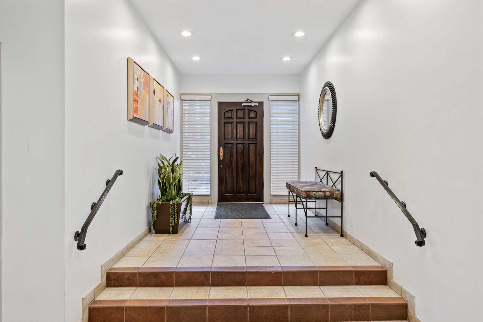 listing-img