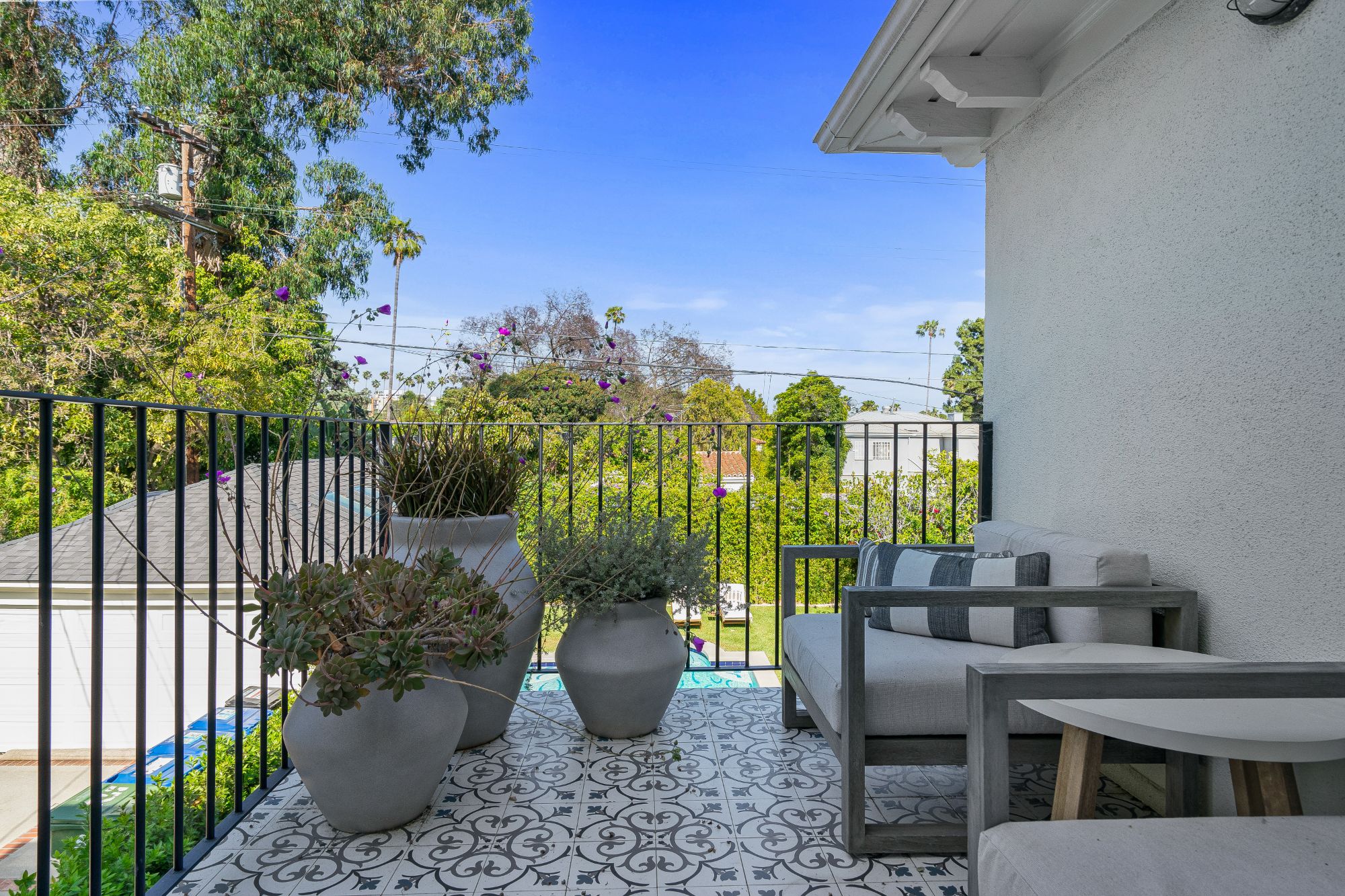 listing-img