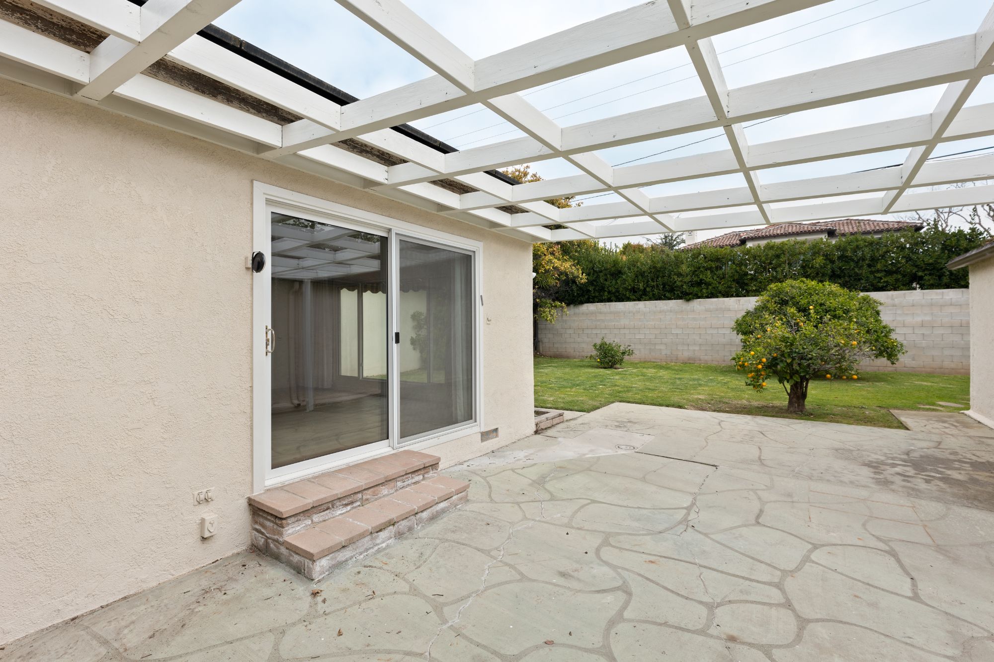 listing-img
