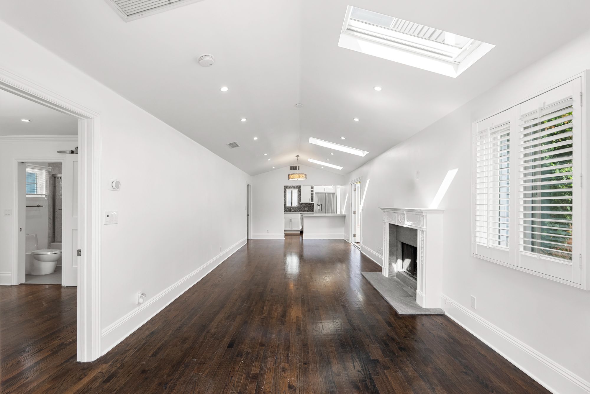 listing-img