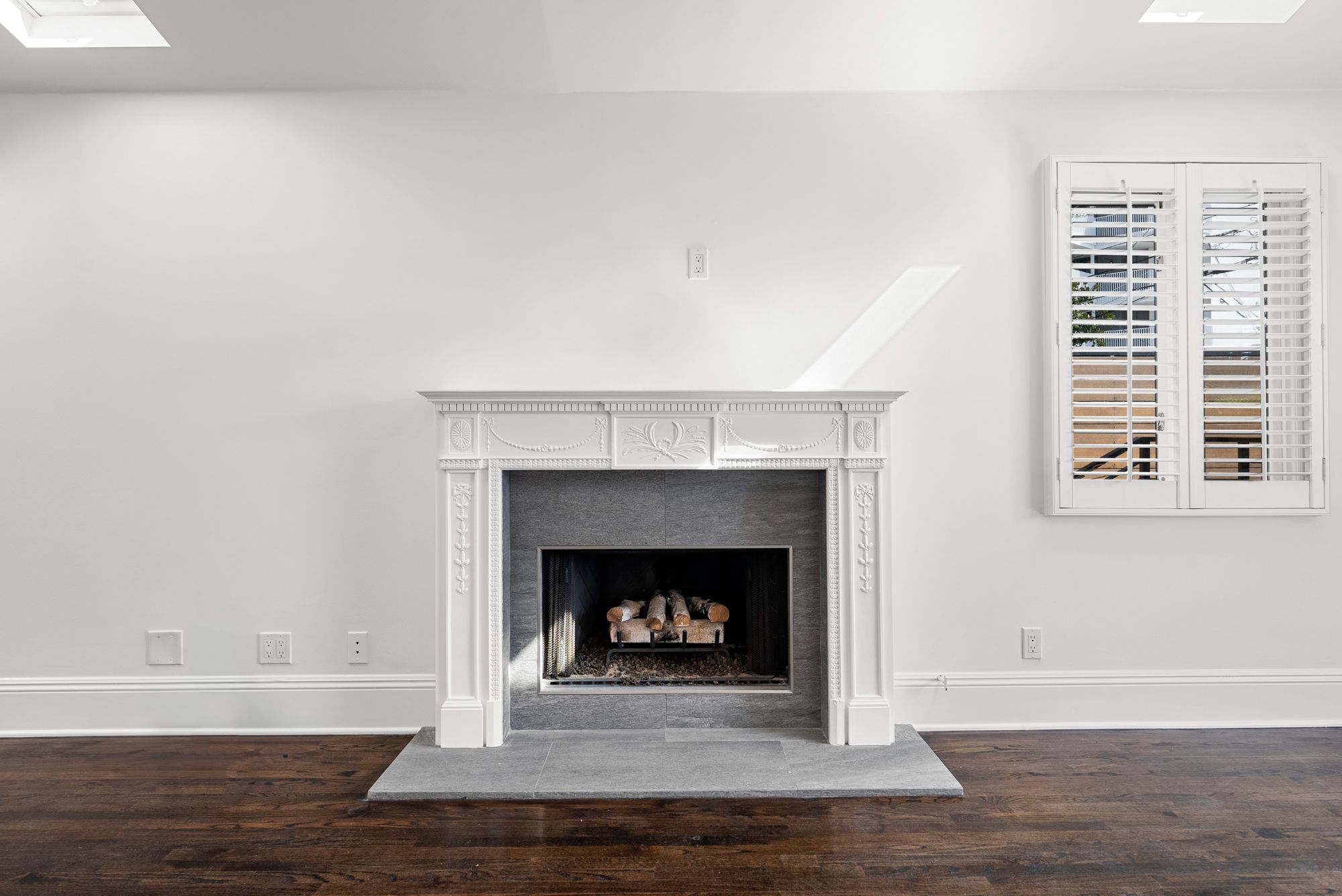 listing-img