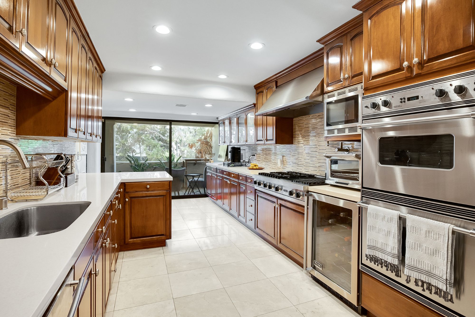 listing-img