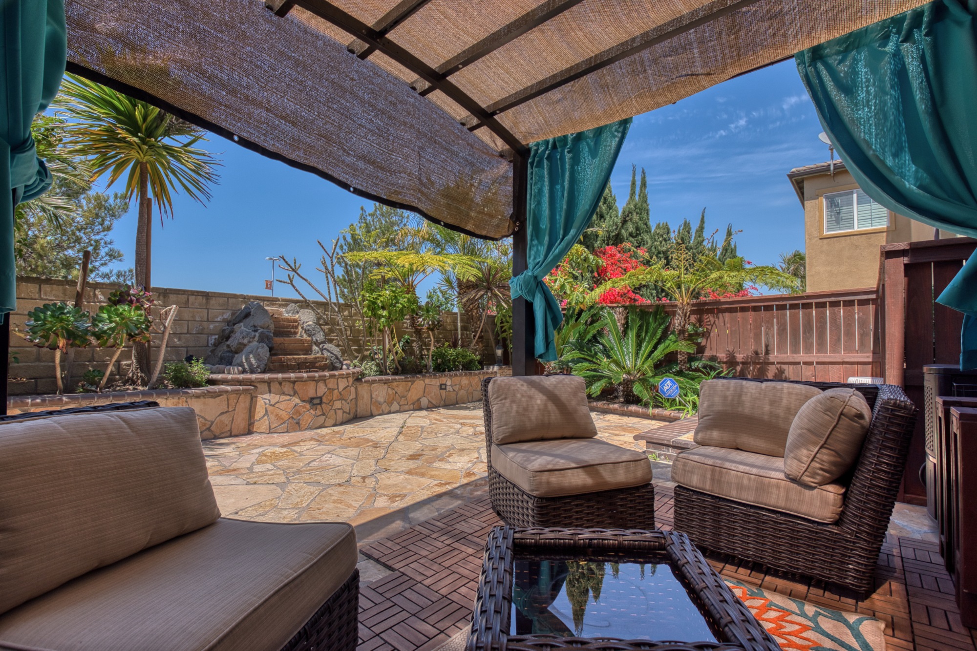 listing-img