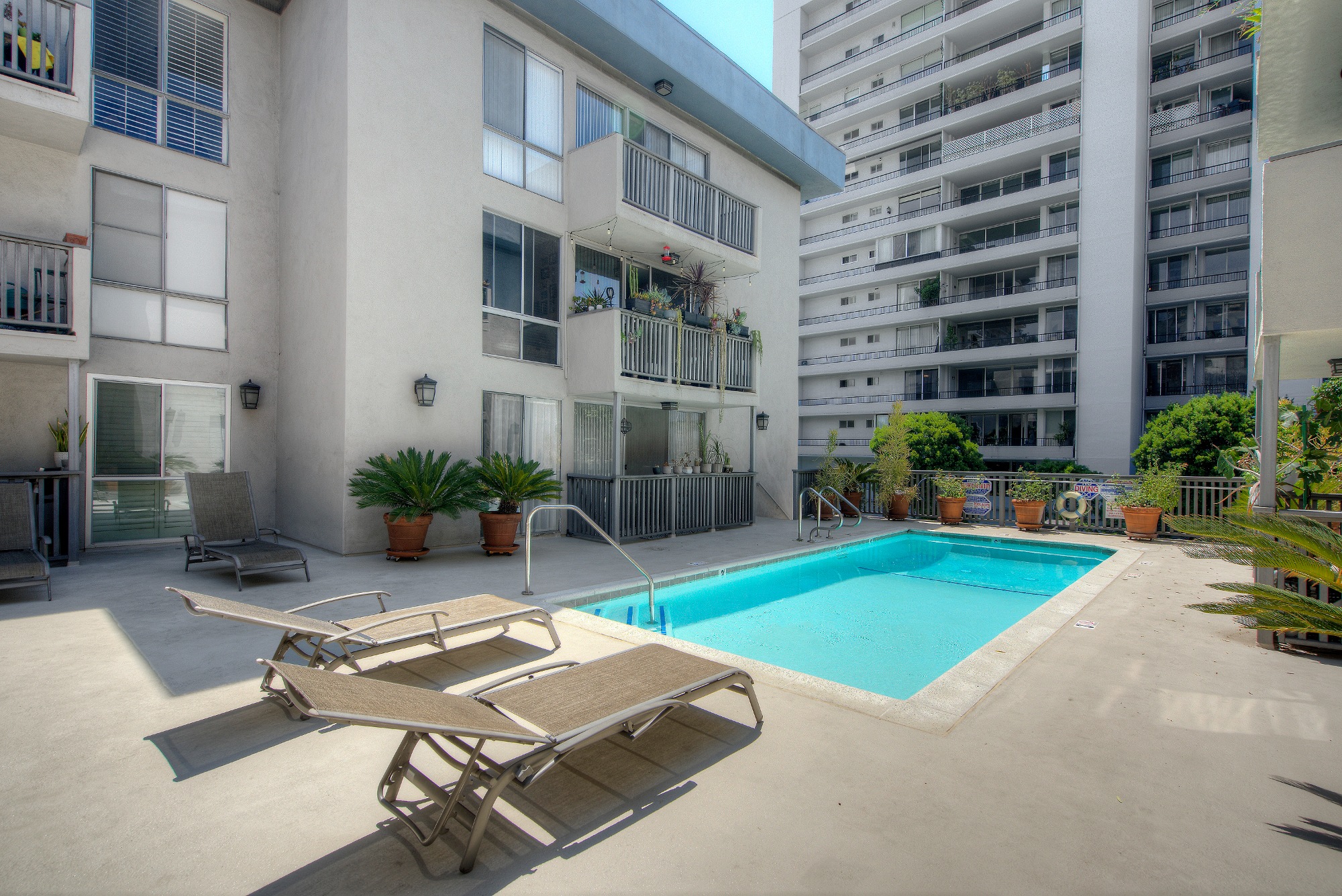listing-img