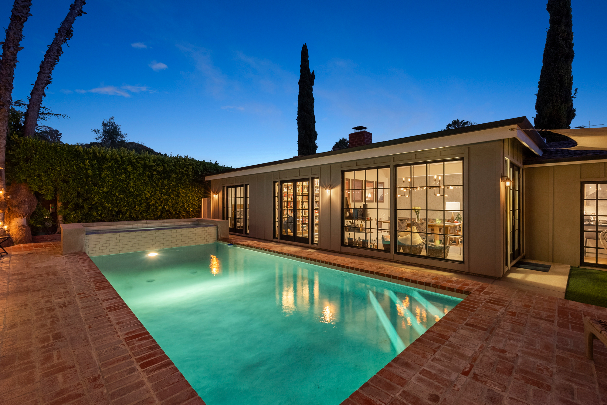 listing-img