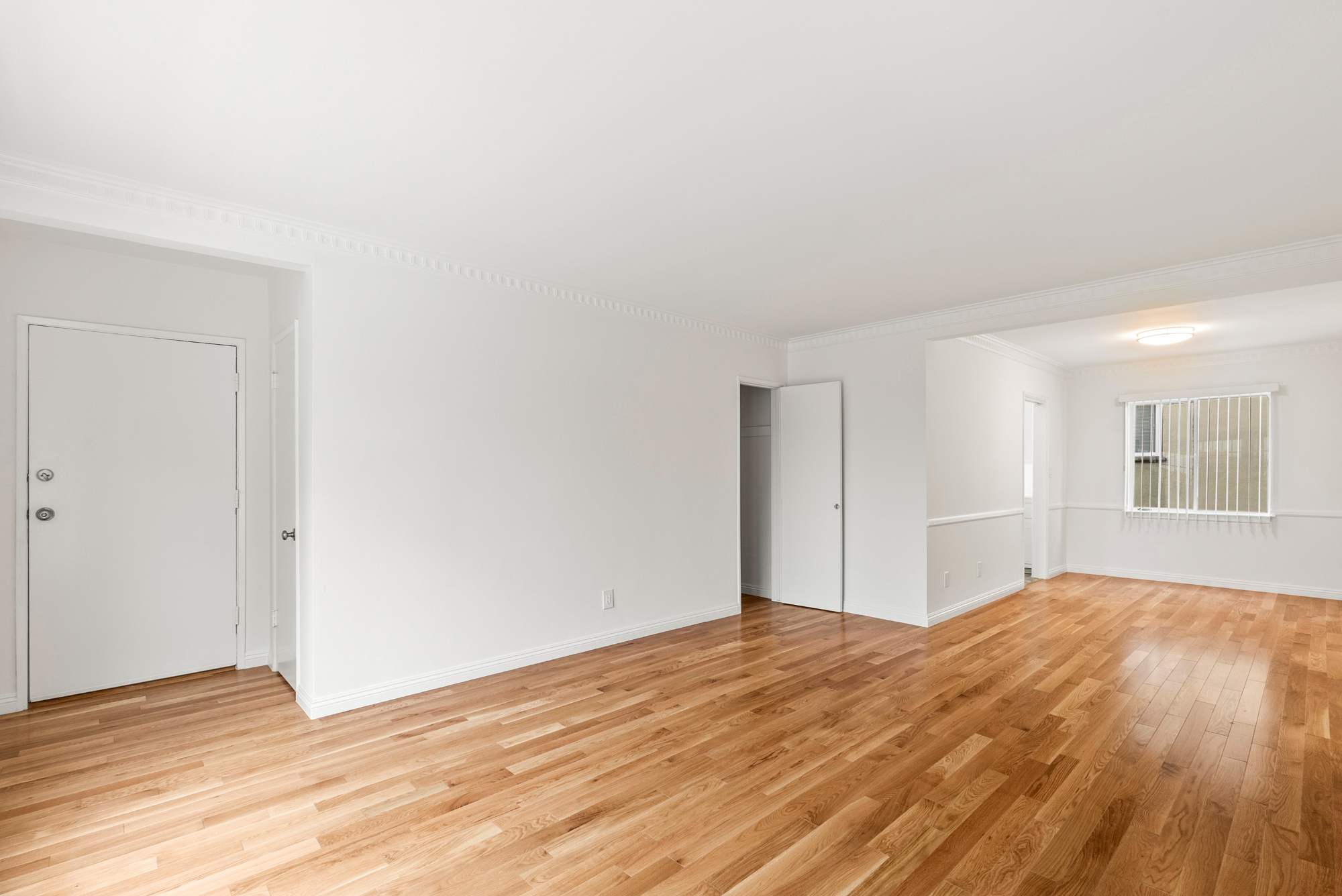 listing-img