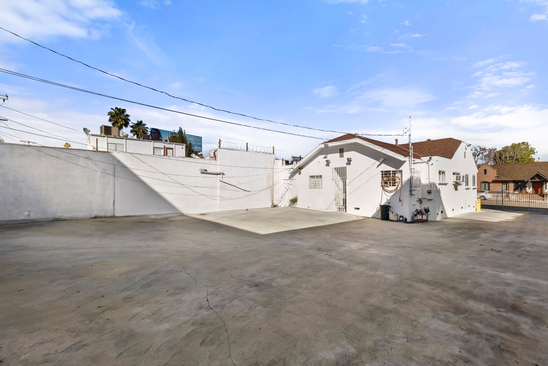 listing-img