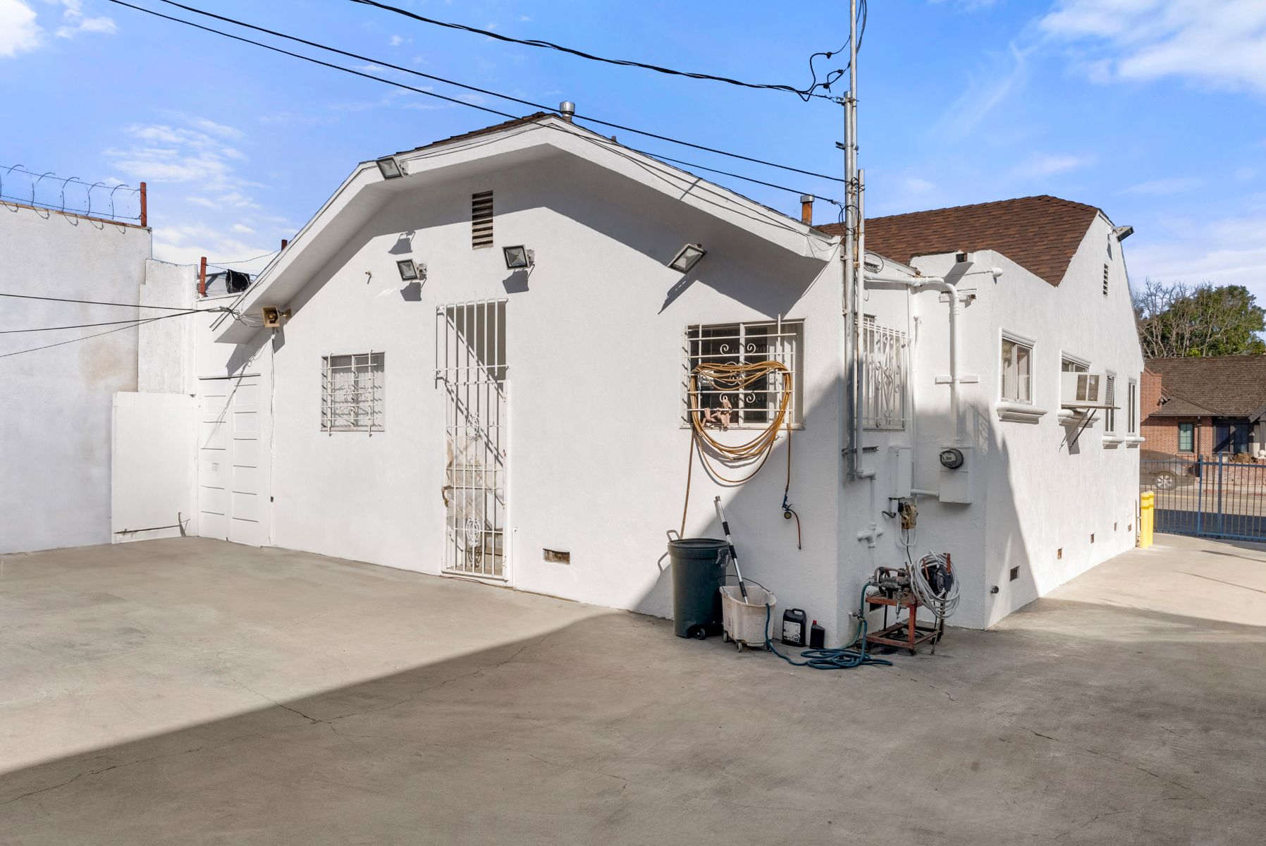 listing-img