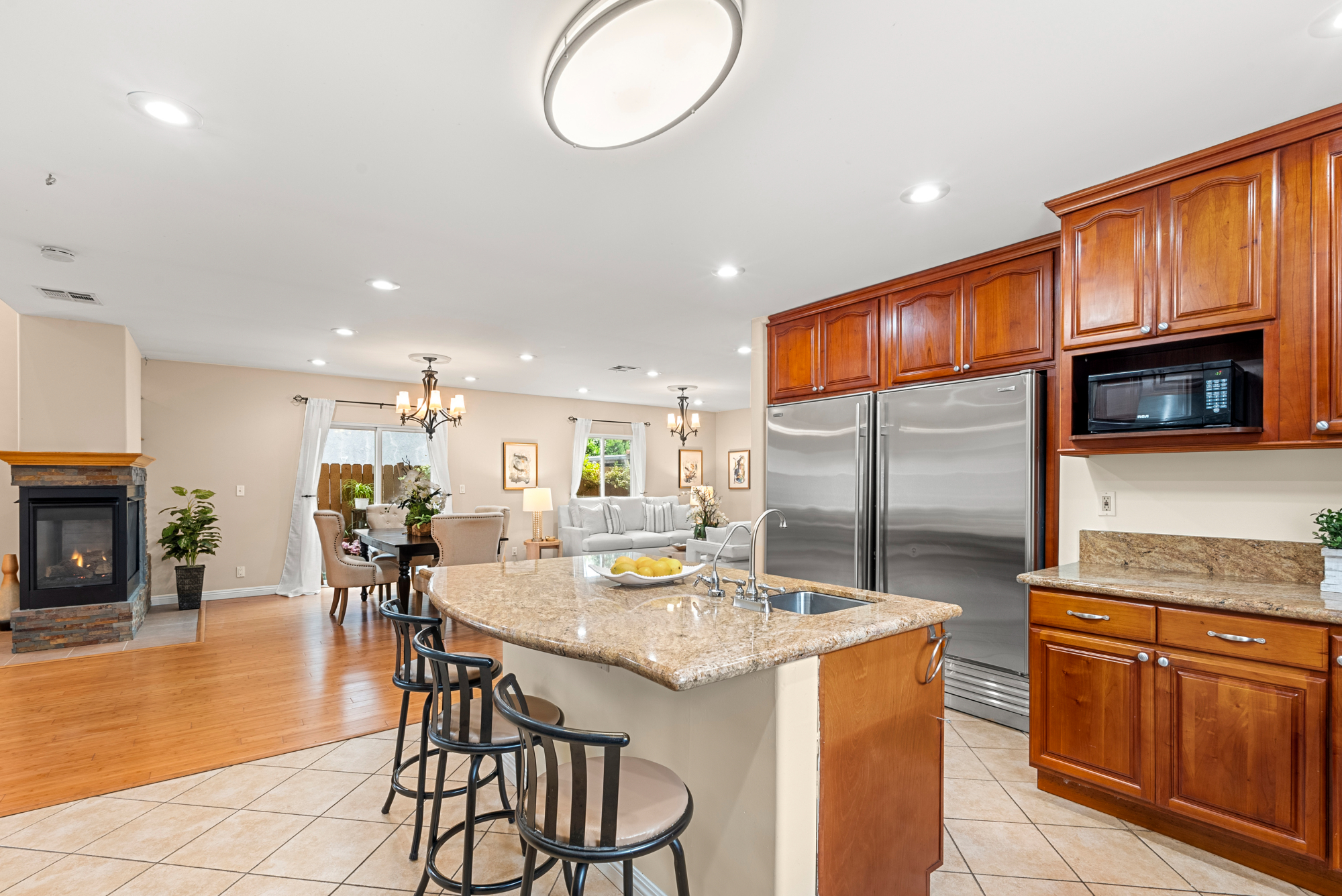 listing-img