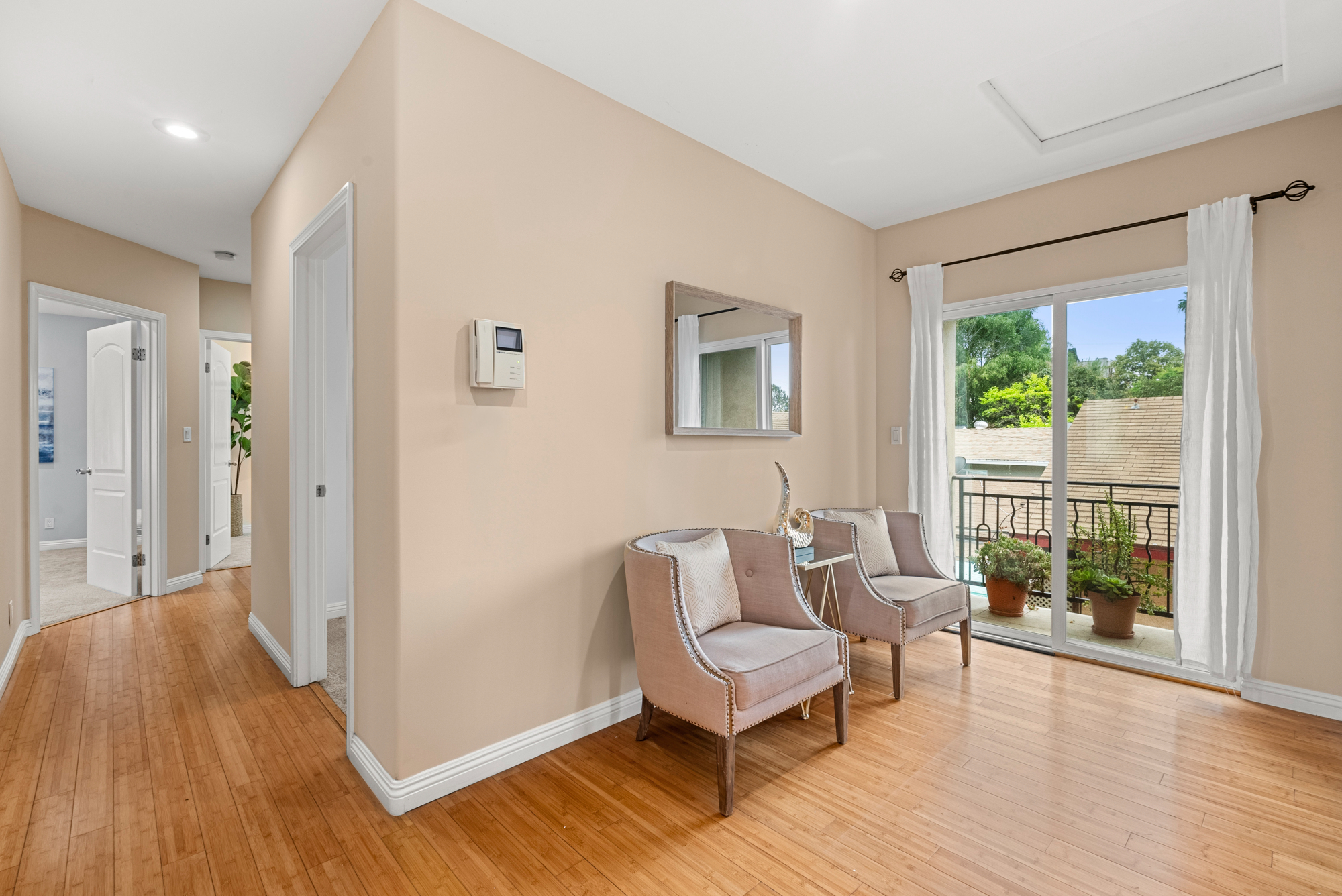 listing-img