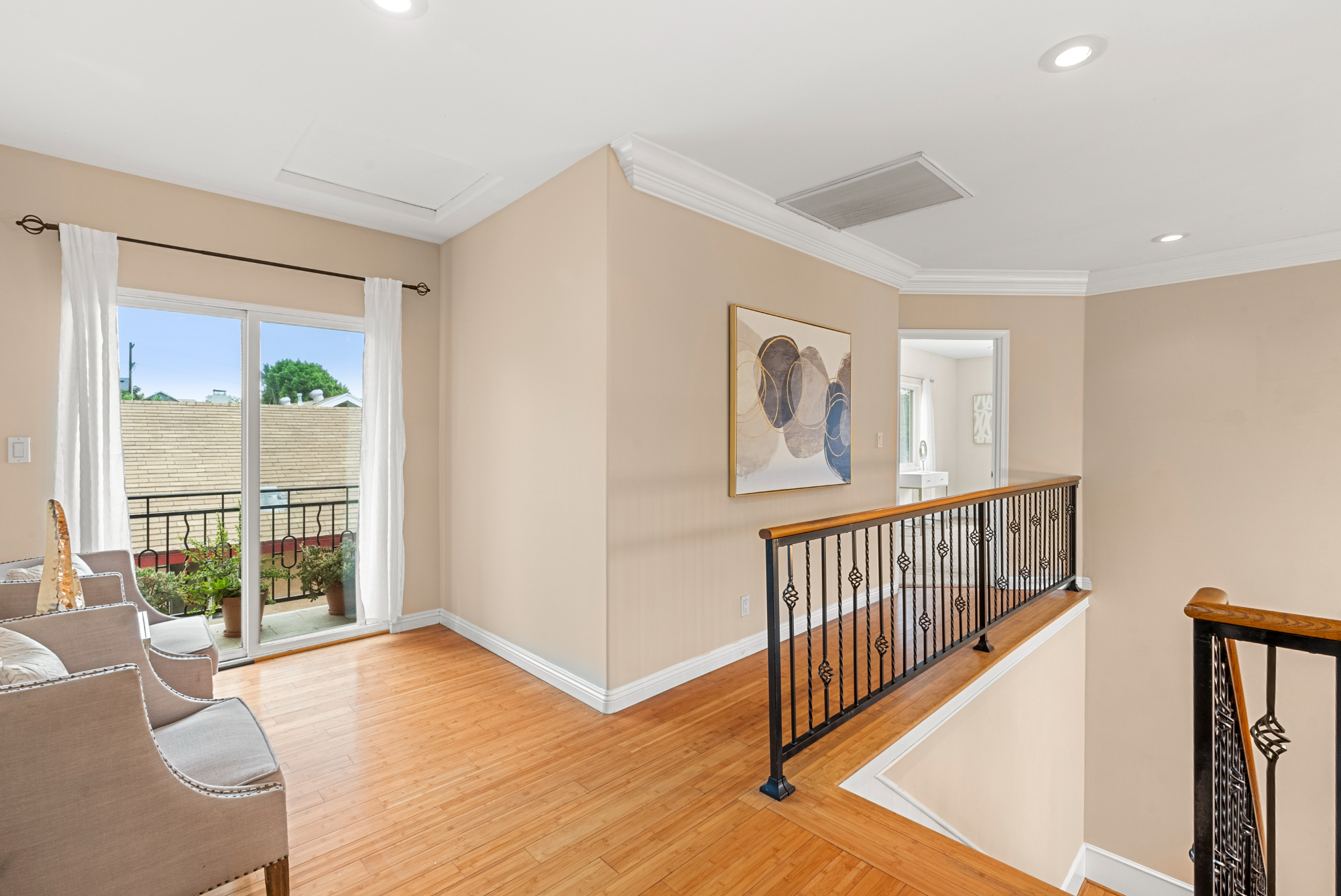listing-img