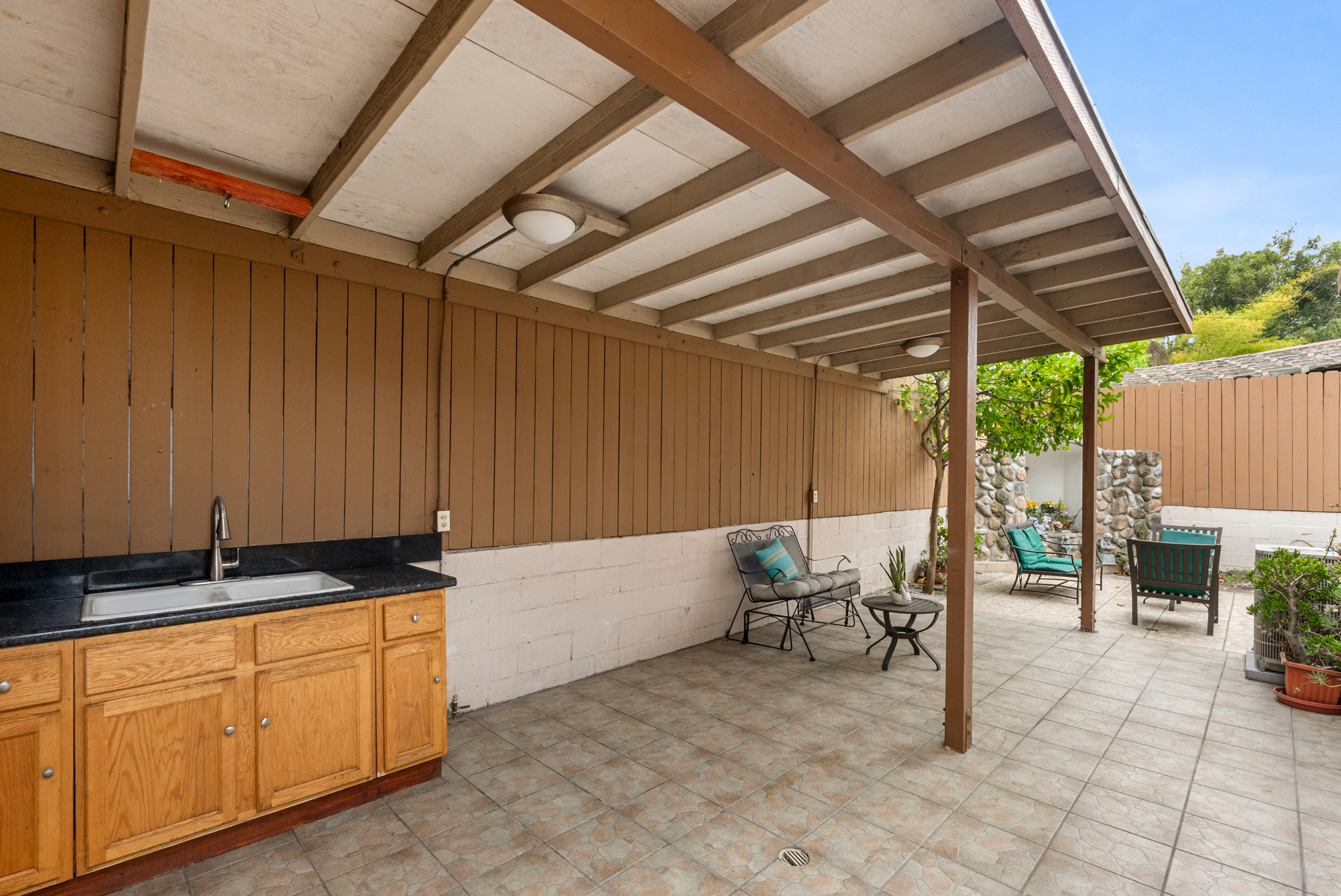 listing-img