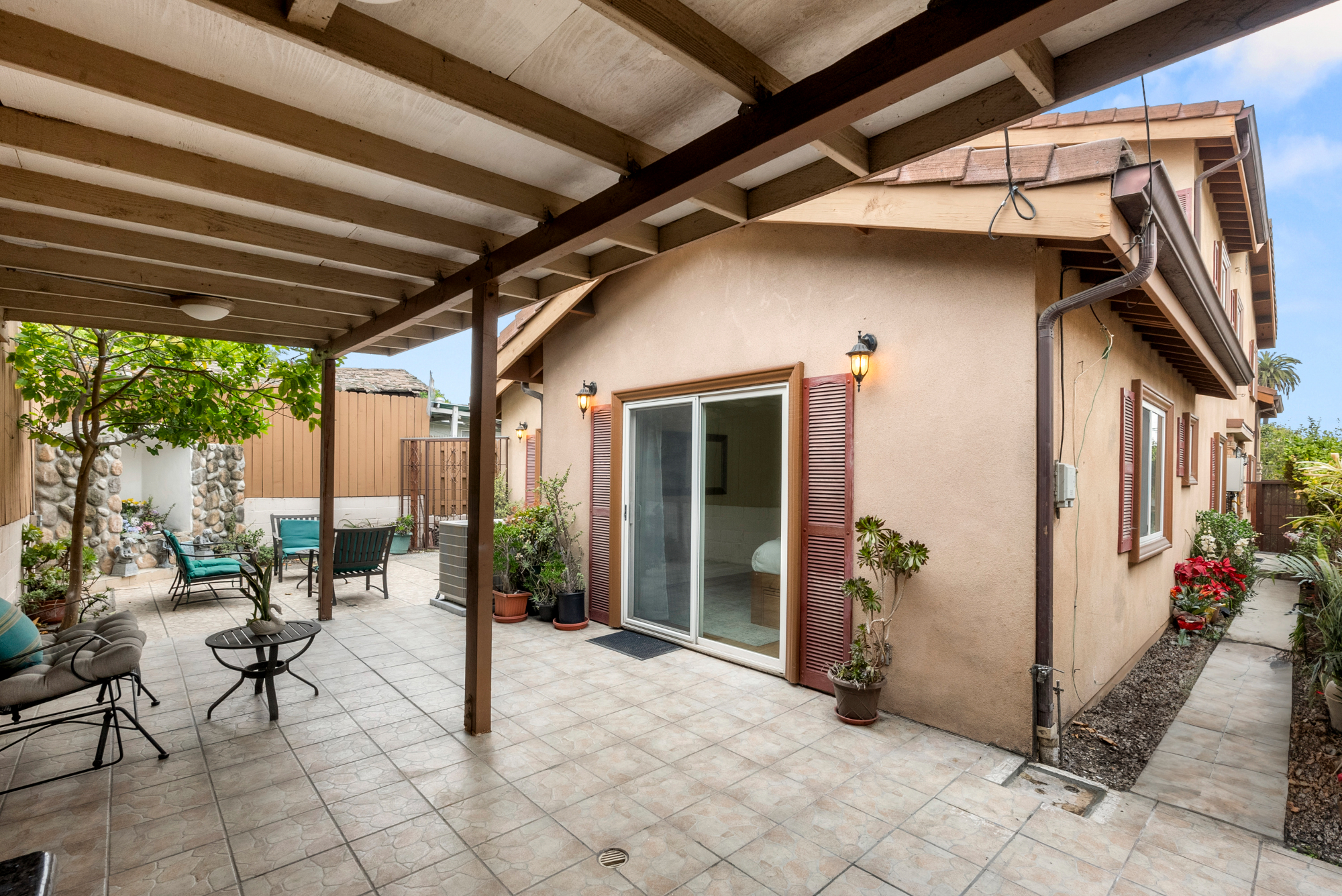 listing-img