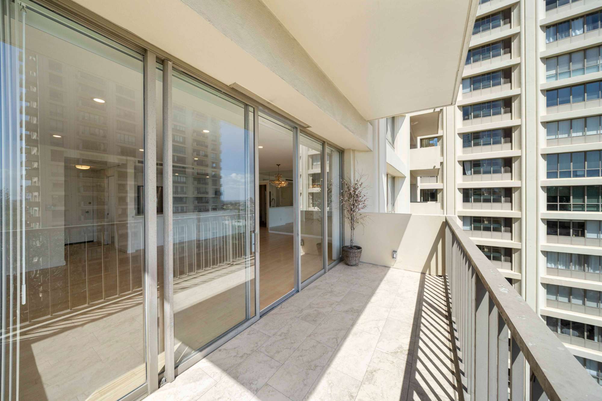listing-img